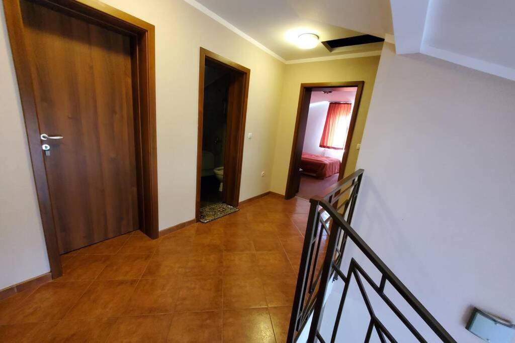 Двете Къщи В Планината Βίλα Beli Osŭm Εξωτερικό φωτογραφία